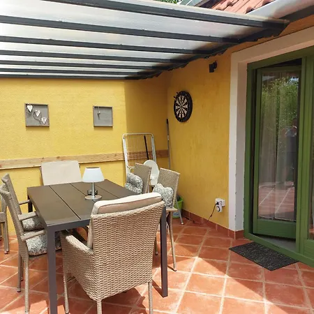 Centrum Csaladi Apartment