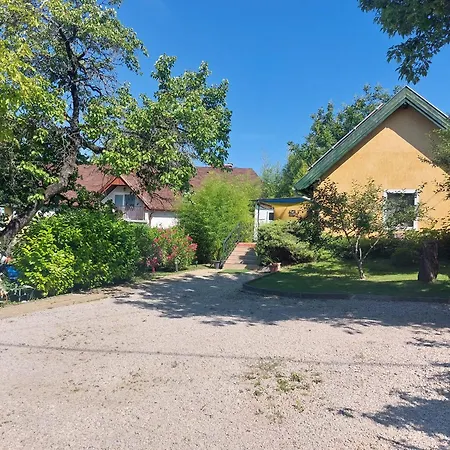 Centrum Csaladi Apartment *