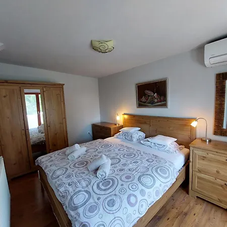 Centrum Csaladi Apartment *