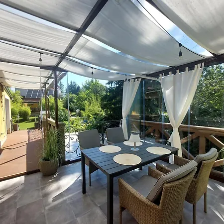 Centrum Csaladi Apartment